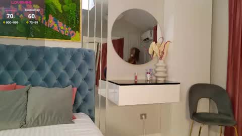 Snapshot of siennapierce chatting on June 11, 2026, 11:41 am Sienna online show from June 11, 2026, 11:41 am