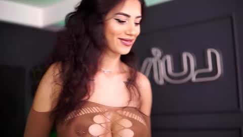 Snapshot of siennaruh chatting on October 19, 2025, 9:54 am Sienna online show from October 19, 2025, 9:54 am