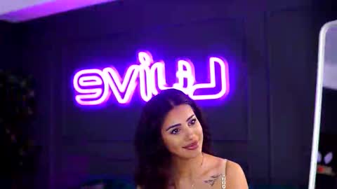 Snapshot of siennaruh chatting on November 3, 2025, 11:00 am Sienna online show from November 3, 2025, 11:00 am