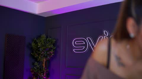 Snapshot of siennaruh chatting on November 29, 2025, 11:57 am Sienna online show from November 29, 2025, 11:57 am