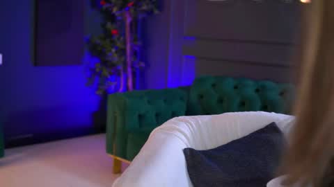 Snapshot of siennaruh chatting on February 5, 2026, 10:09 am Sienna online show from February 5, 2026, 10:09 am