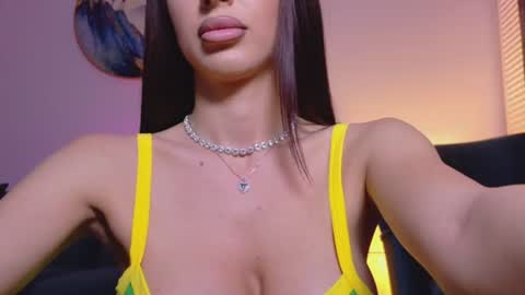 Sienna online show from June 13, 2026, 7:45 pm