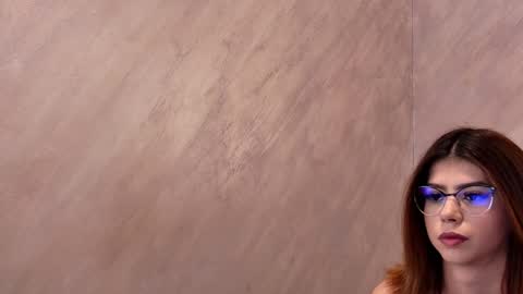 Snapshot of sierra_halle chatting on January 3, 2025, 11:44 pm SIERRA online show from January 3, 2025, 11:44 pm