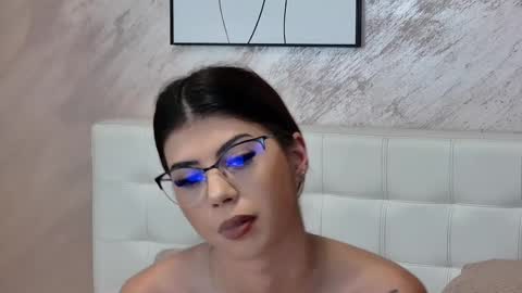 Snapshot of sierra_halle chatting on February 15, 2025, 11:58 pm SIERRA online show from February 15, 2025, 11:58 pm