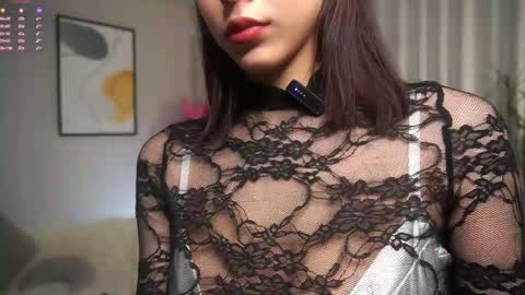 Snapshot of signehinz chatting on October 5, 2025, 11:19 am Eva online show from October 5, 2025, 11:19 am