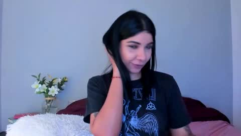 siirena online show from November 29, 2025, 4:43 pm