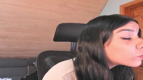 Snapshot of siirena chatting on March 24, 2026, 6:18 am siirena online show from March 24, 2026, 6:18 am