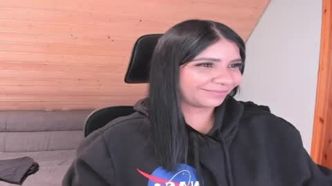 Snapshot of siirena chatting on April 20, 2026, 7:00 am siirena online show from April 20, 2026, 7:00 am