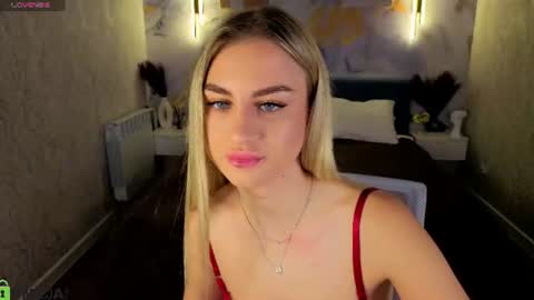 Snapshot of silen_tori chatting on June 11, 2026, 2:53 am Silen online show from June 11, 2026, 2:53 am