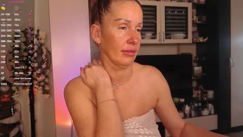 Snapshot of silenaa_sloussen chatting on September 15, 2025, 4:34 am silenaa_sloussen online show from September 15, 2025, 4:34 am