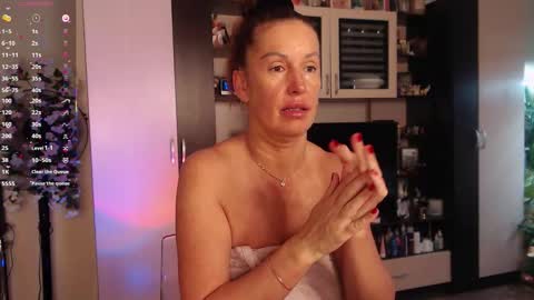 Snapshot of silenaa_sloussen chatting on November 2, 2025, 5:10 am silenaa_sloussen online show from November 2, 2025, 5:10 am