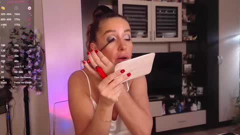 Snapshot of silenaa_sloussen chatting on November 13, 2025, 5:28 am silenaa_sloussen online show from November 13, 2025, 5:28 am