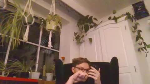 Snapshot of silent_control93 chatting on March 18, 2026, 9:51 pm silent_control93 online show from March 18, 2026, 9:51 pm