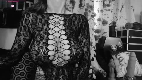 Allmylinkssilentmary666 online show from November 25, 2025, 4:29 pm