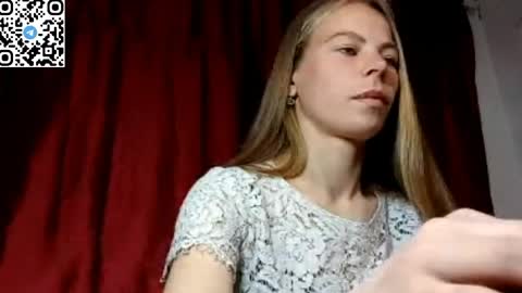 JULIANA online show from April 25, 2026, 8:50 pm