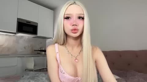 Diana  online show from October 30, 2025, 5:24 pm