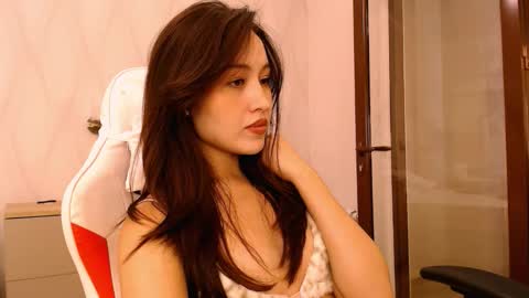 Snapshot of silk_ann chatting on September 18, 2025, 6:04 am silk_ann online show from September 18, 2025, 6:04 am