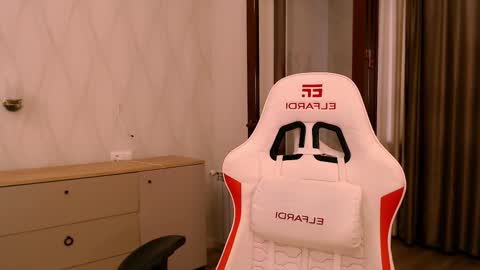 Snapshot of silk_ann chatting on November 23, 2025, 5:18 am silk_ann online show from November 23, 2025, 5:18 am