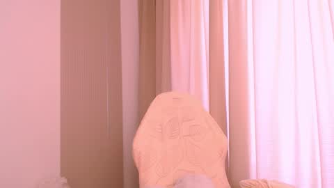 silk_ann online show from February 20, 2026, 7:10 am