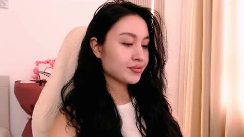 silk_ann online show from July 13, 2026, 8:17 am