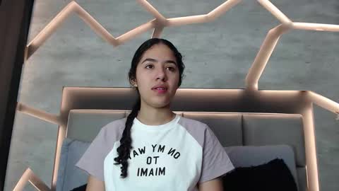 silknyx online show from March 12, 2026, 2:23 pm