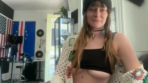 silkwilde online show from April 28, 2026, 2:55 pm