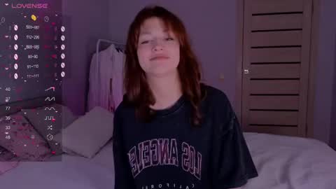 silly___woman online show from May 4, 2026, 7:43 pm