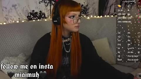 Snapshot of silly_soul chatting on June 8, 2026, 9:26 pm Mia online show from June 8, 2026, 9:26 pm