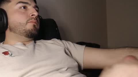 Snapshot of silva1018 chatting on March 6, 2025, 7:36 am Alvaro online show from March 6, 2025, 7:36 am