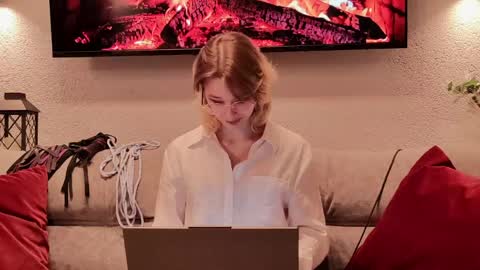 Snapshot of silva_tailll chatting on April 3, 2026, 7:12 pm silva online show from April 3, 2026, 7:12 pm