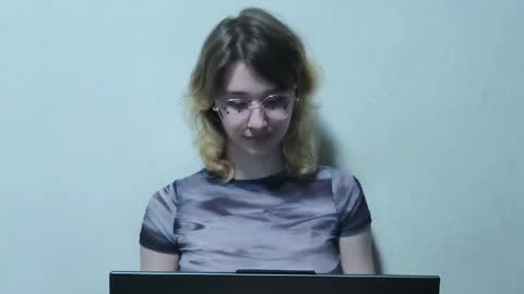 Kate online show from May 11, 2026, 4:59 pm