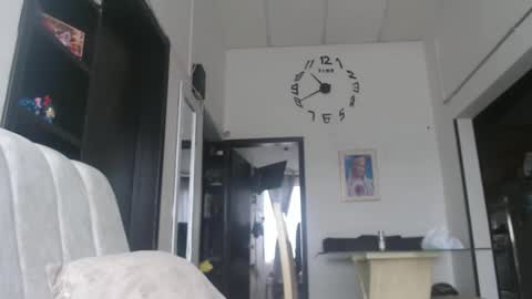 Snapshot of silvanaroberts_ chatting on June 4, 2026, 3:40 pm Rouse online show from June 4, 2026, 3:40 pm