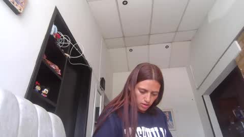 Snapshot of silvanaroberts_ chatting on July 6, 2026, 6:21 pm Rouse online show from July 6, 2026, 6:21 pm