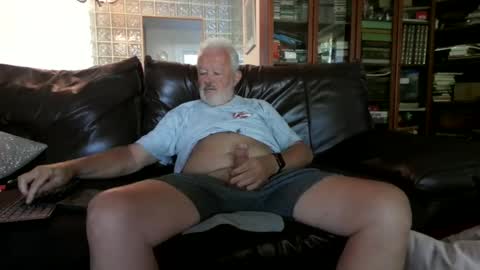 Snapshot of silverdaddy_1955 chatting on May 21, 2026, 11:50 am Daddy Bear online show from May 21, 2026, 11:50 am