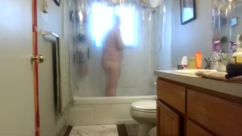 Snapshot of silverdragon70 chatting on December 21, 2025, 7:54 pm silverdragon70 online show from December 21, 2025, 7:54 pm