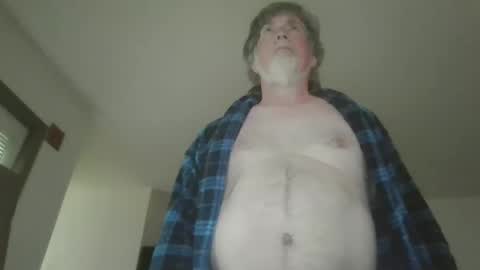 Snapshot of silverfunfox chatting on May 19, 2026, 9:32 pm silverfunfox online show from May 19, 2026, 9:32 pm