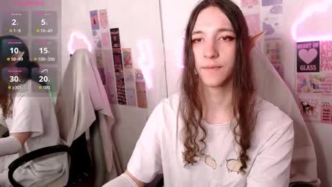Snapshot of silvermuse chatting on March 19, 2026, 10:25 pm silvermuse online show from March 19, 2026, 10:25 pm