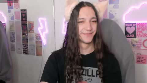 Snapshot of silvermuse chatting on April 1, 2026, 10:40 pm silvermuse online show from April 1, 2026, 10:40 pm
