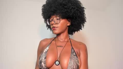 Snapshot of silverosequeen chatting on March 14, 2026, 7:36 am silverosequeen online show from March 14, 2026, 7:36 am