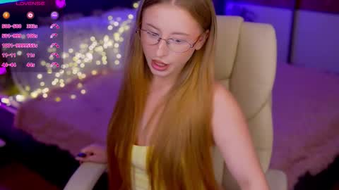  Kristina Kris  online show from November 4, 2025, 8:30 pm