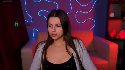 Silvia nude in pvt  online show from November 28, 2025, 4:59 am