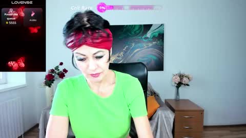 Silvia Wallec online show from November 12, 2025, 11:54 am