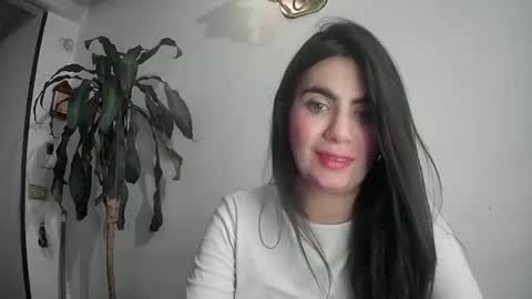 Silvie online show from February 25, 2025, 1:09 am
