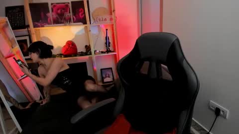 Wendy help me get get 69 likes  online show from February 8, 2026, 7:12 am