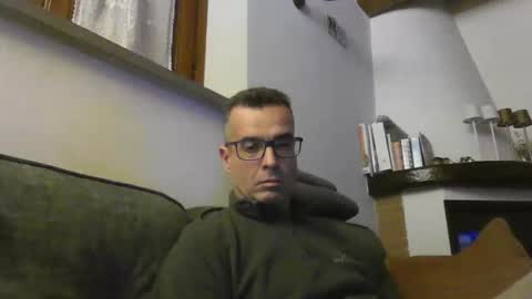 Snapshot of simmeturbate chatting on February 17, 2026, 10:38 pm Italiandaddyitalydickassbottomassholecomshowmasturbatenudeboyitalyatleticcutemuscolarhardcockdickboy online show from February 17, 2026, 10:38 pm