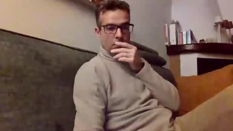 Snapshot of simmeturbate chatting on April 3, 2026, 4:21 am Italiandaddyitalydickassbottomassholecomshowmasturbatenudeboyitalyatleticcutemuscolarhardcockdickboy online show from April 3, 2026, 4:21 am