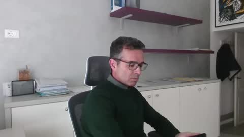 Snapshot of simmeturbate chatting on April 8, 2026, 10:26 am Italiandaddyitalydickassbottomassholecomshowmasturbatenudeboyitalyatleticcutemuscolarhardcockdickboy online show from April 8, 2026, 10:26 am