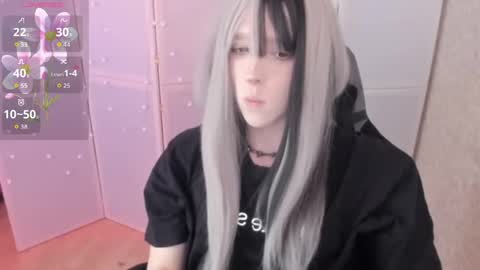 Snapshot of simochka_ chatting on May 6, 2026, 7:24 am Simochka online show from May 6, 2026, 7:24 am