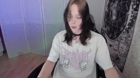 Snapshot of simochka_ chatting on May 27, 2026, 6:32 am Simochka online show from May 27, 2026, 6:32 am