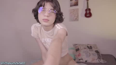 Snapshot of simon_bane01 chatting on February 4, 2025, 4:18 pm Little Sunshine online show from February 4, 2025, 4:18 pm